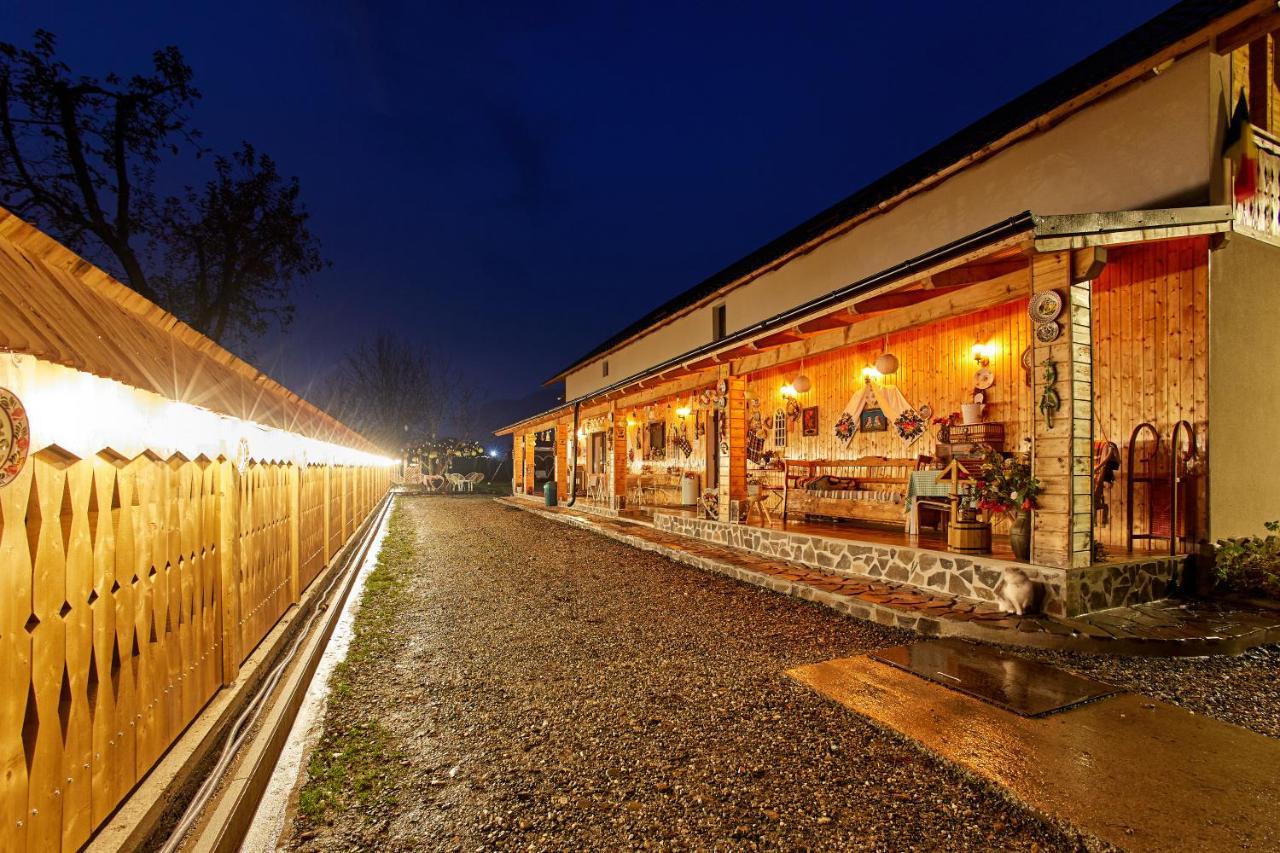 Gradina Lu' Ion "A Home Away From Home" (Adults Only) Vişeu de Sus 外观 照片